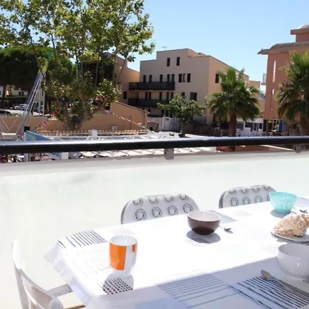 Apartment Appt 2p Cabine, 6 Couchages Avec Piscine Et Parking A Gruissan, Pres Et Port - Fr-1-229-868