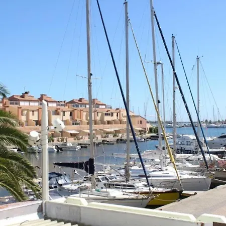 Appt 2p Cabine, 6 Couchages Avec Piscine Et Parking A Gruissan, Pres Et Port - Fr-1-229-868 Apartment
